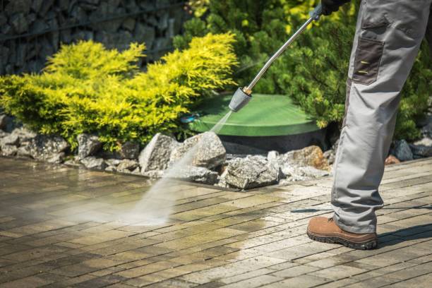 Best Factory Floor Cleaning  in Fredonia, WI